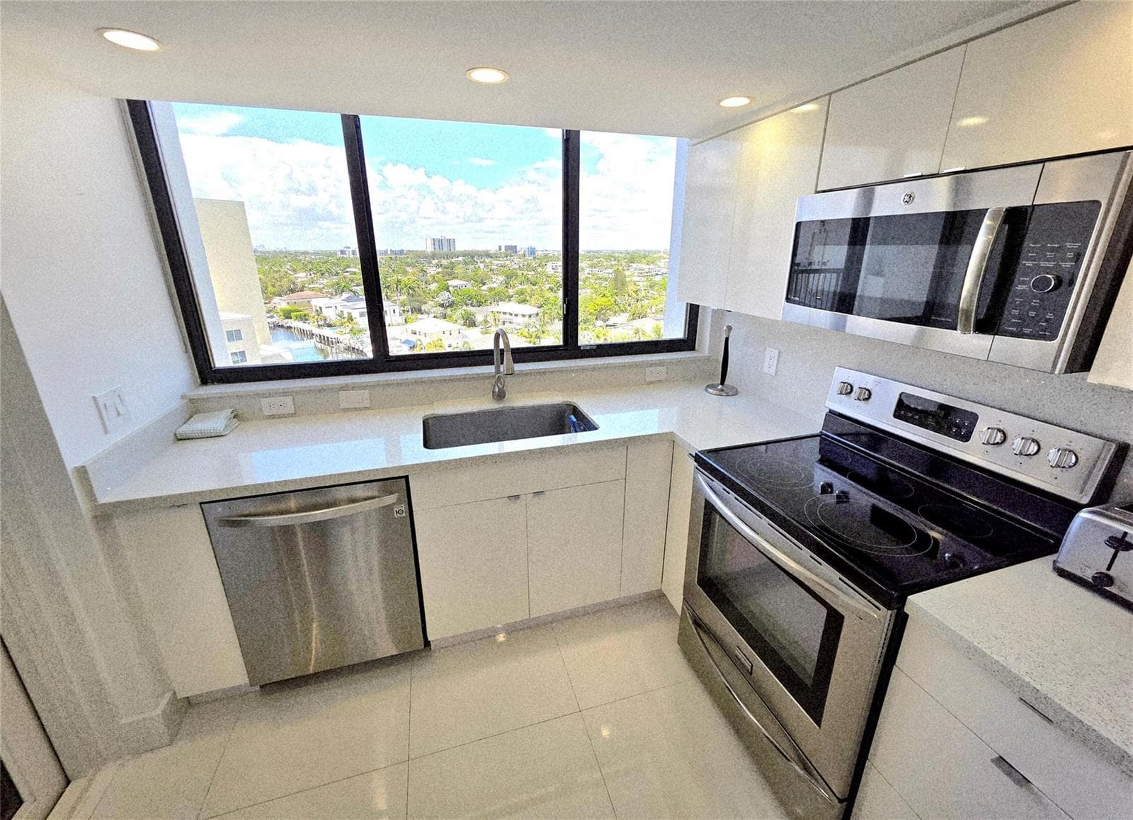1631 S Ocean Boulevard 1006 photo 14