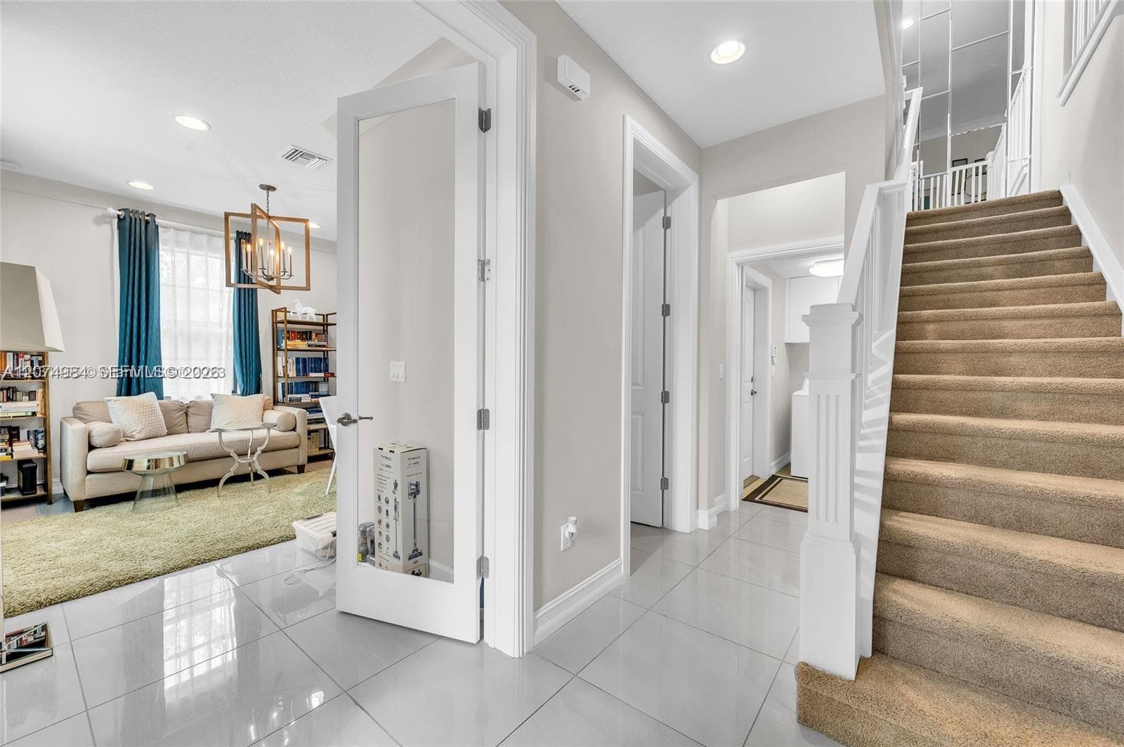 10226 Akenside Dr photo 4