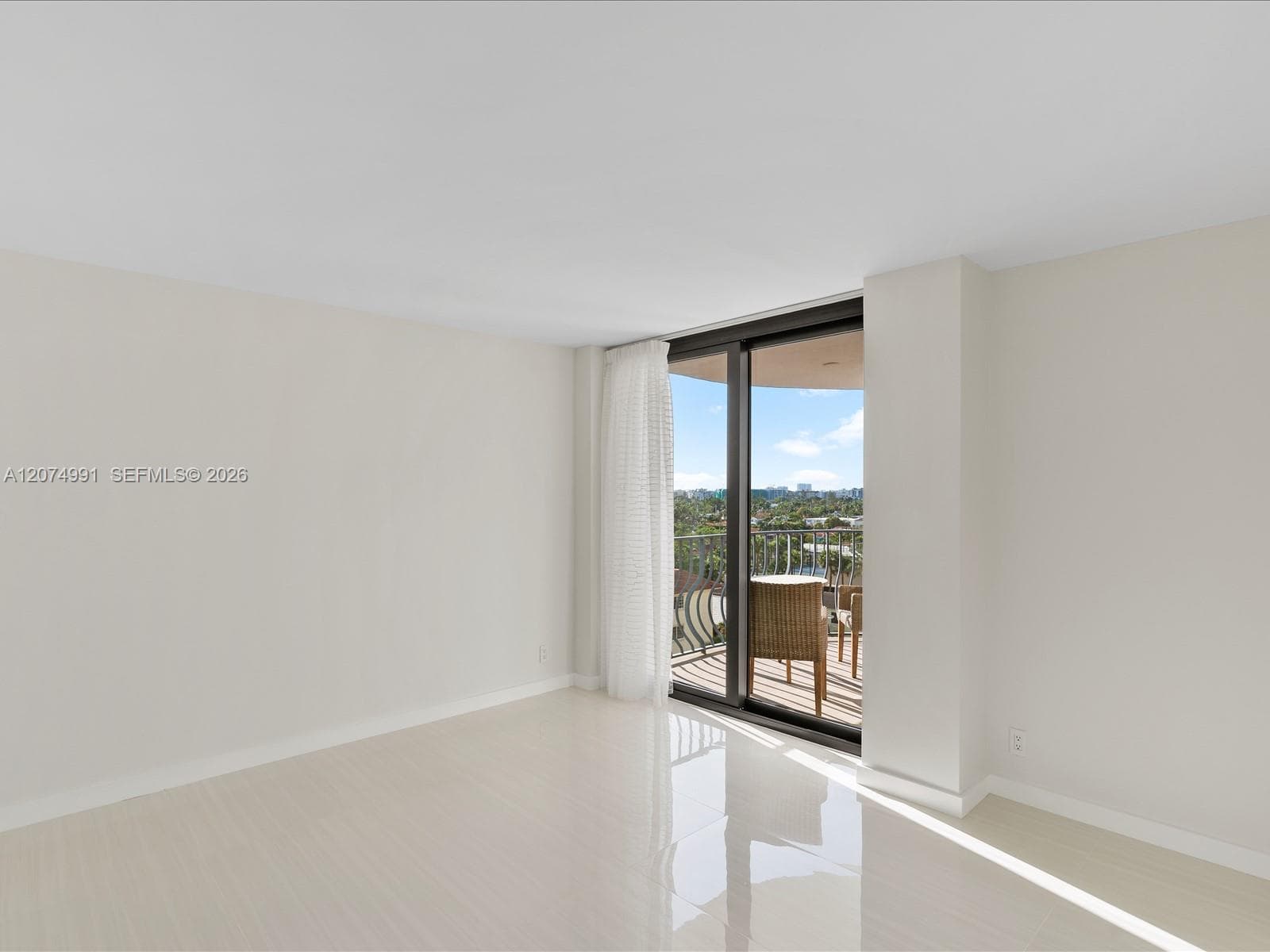 8877 Collins Ave 704 photo 18