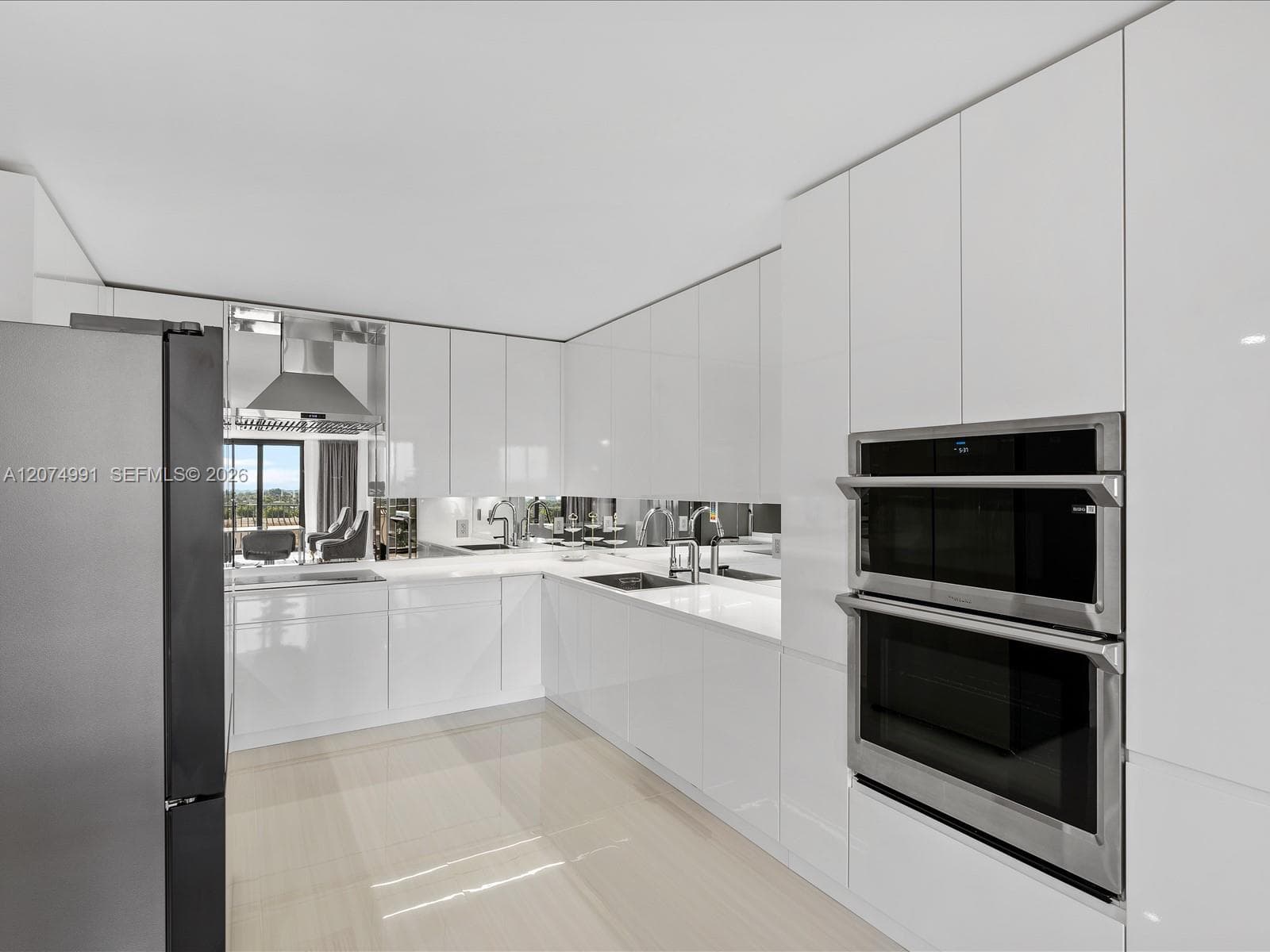 8877 Collins Ave 704 photo 11