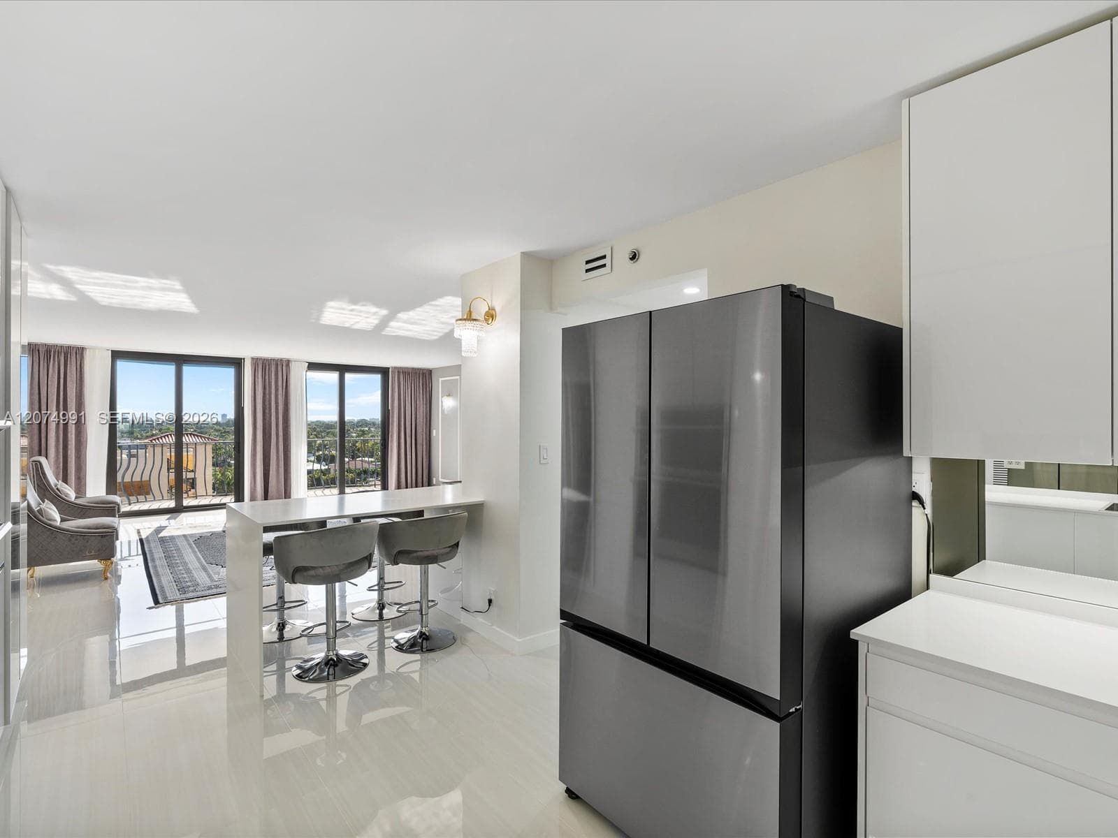 8877 Collins Ave 704 photo 4