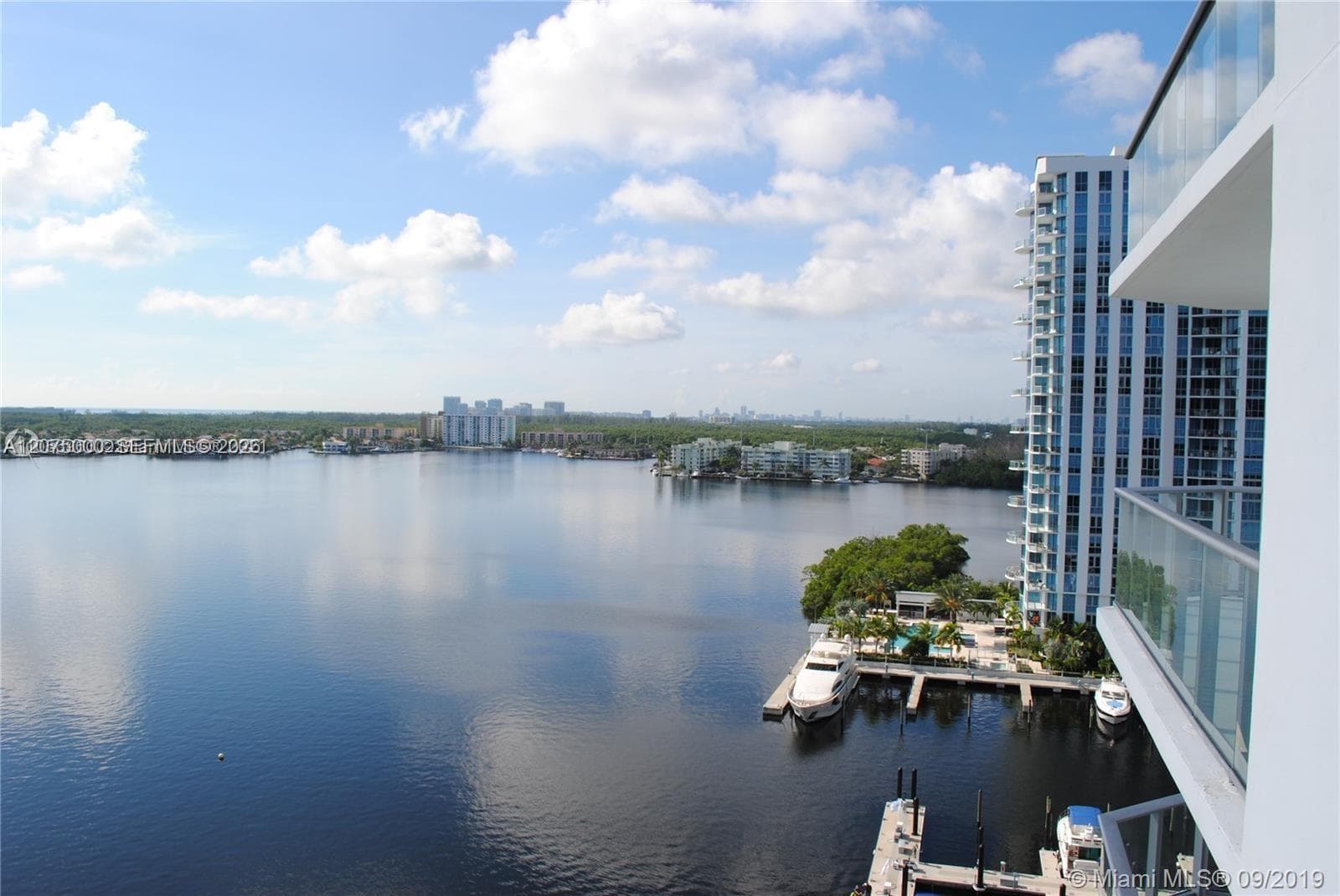 17301 Biscayne Blvd 1211 photo 17