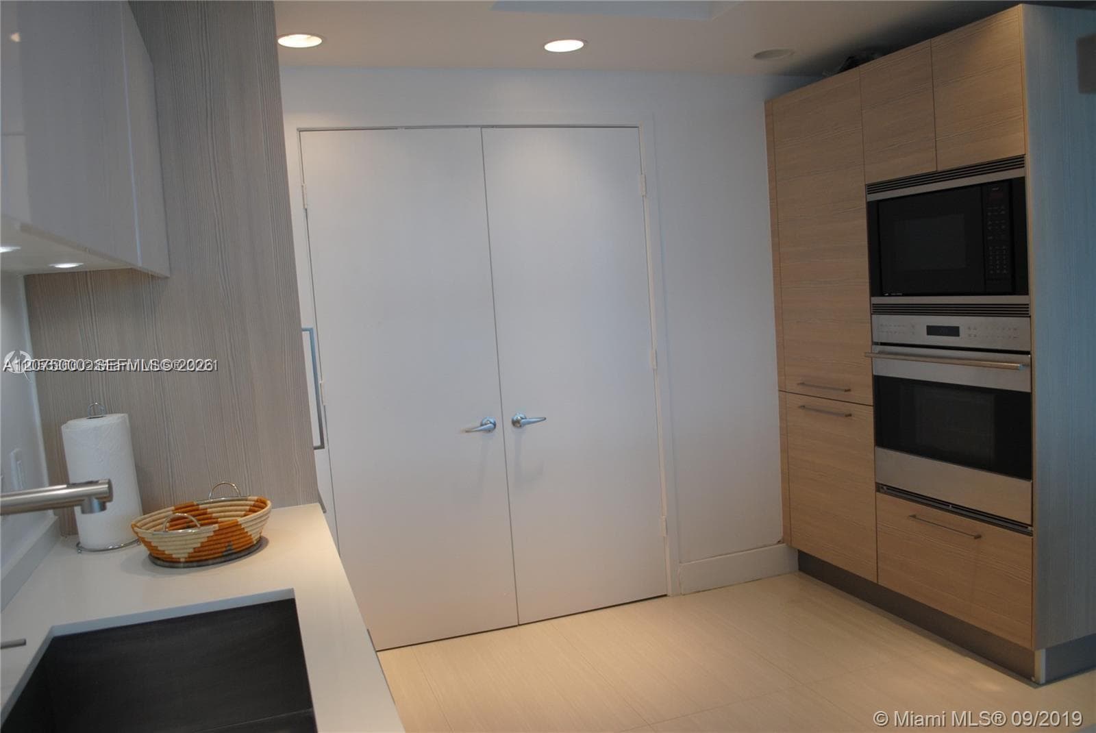 17301 Biscayne Blvd 1211 photo 12