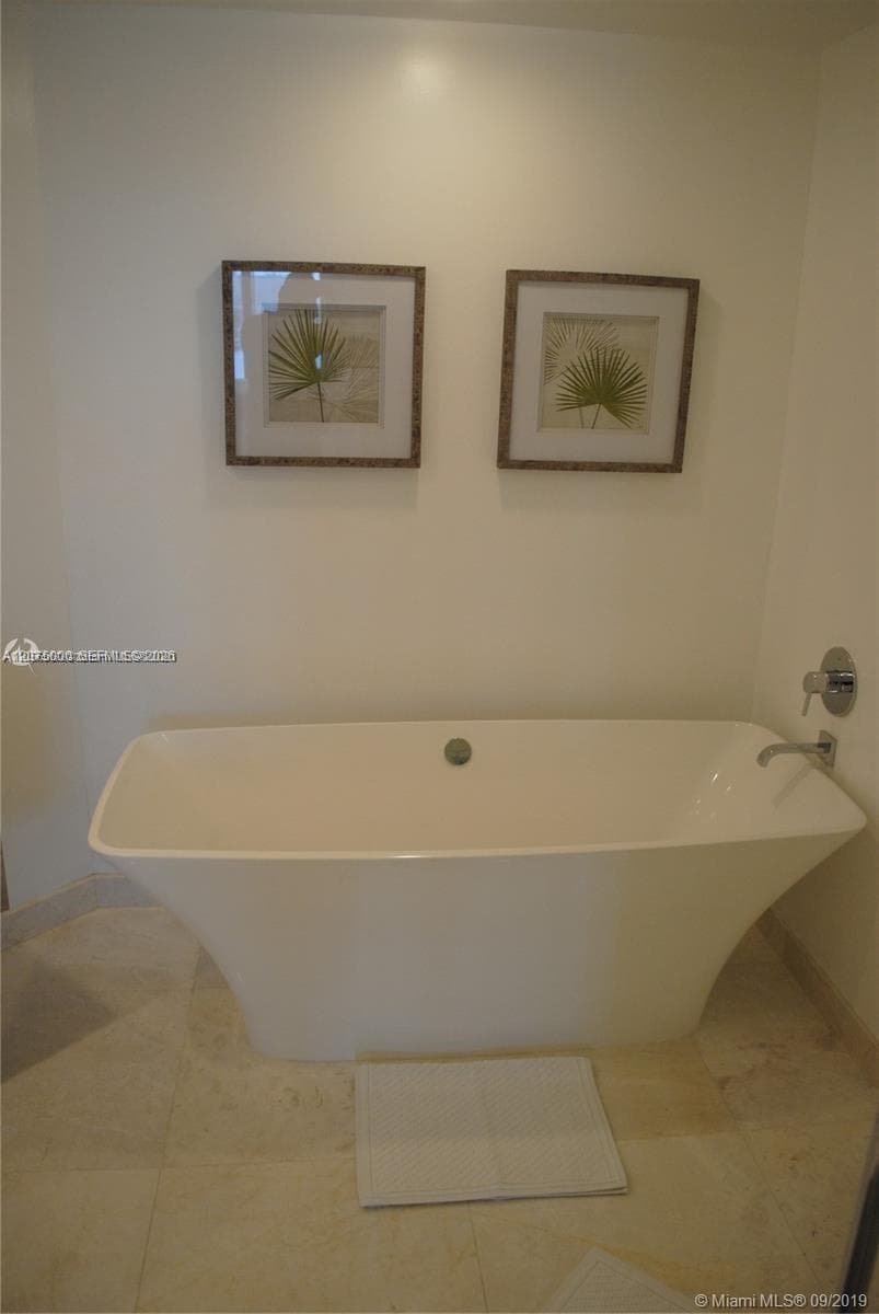 17301 Biscayne Blvd 1211 photo 8