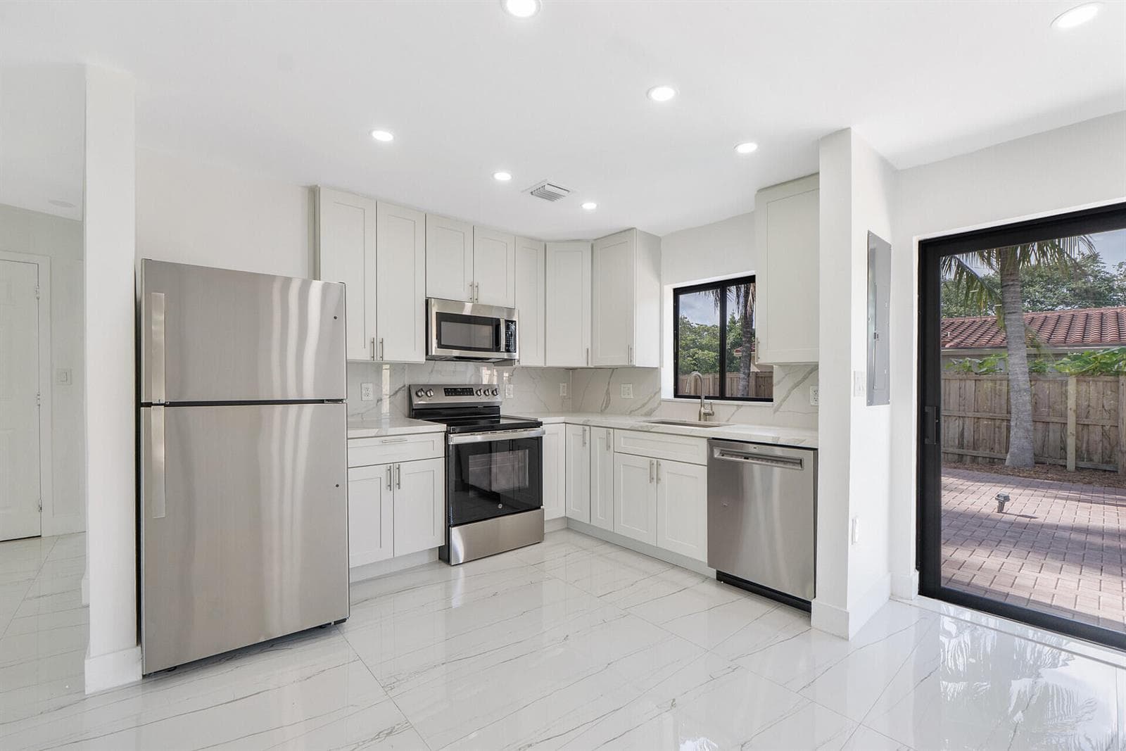 3030 ARTHUR Street photo 18