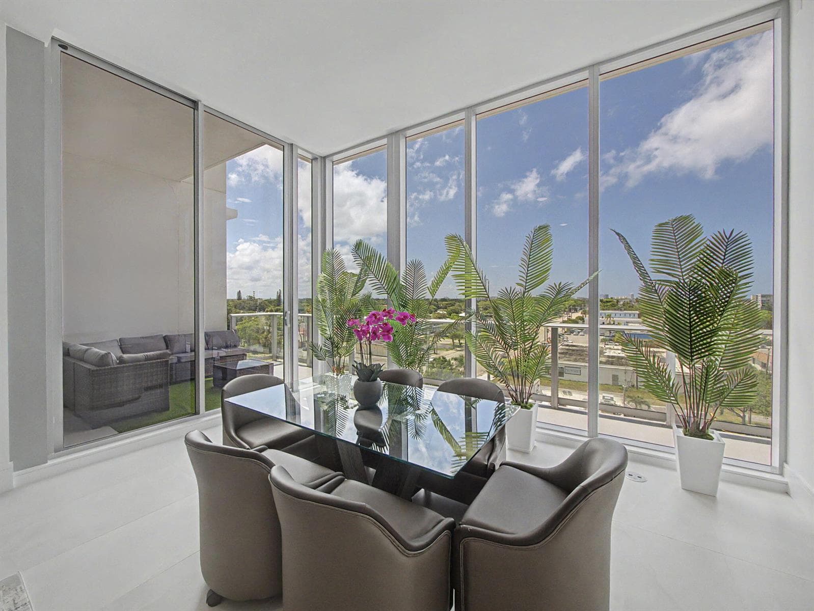220 Lake Shore Drive 621 photo 10