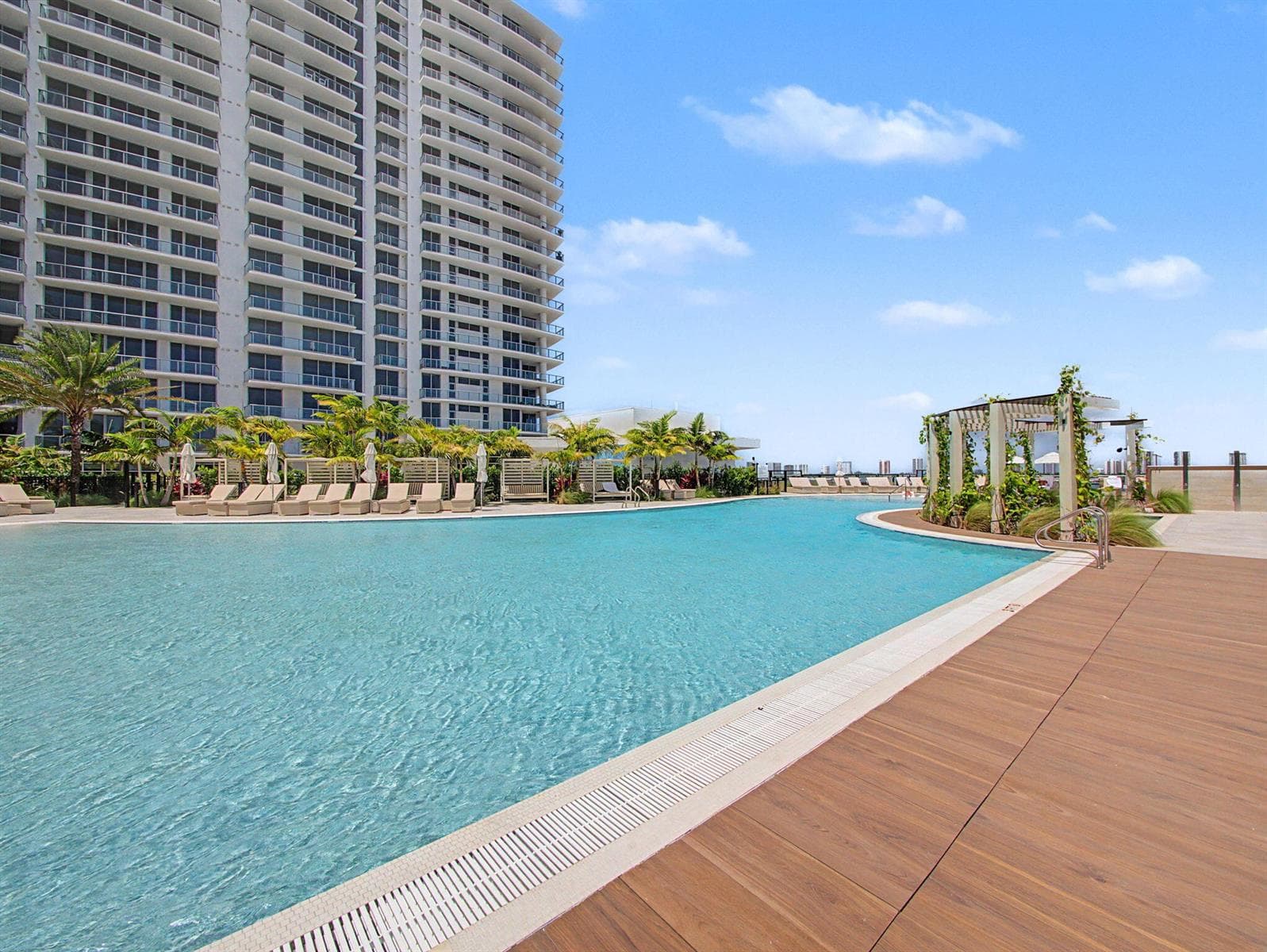 220 Lake Shore Drive 621 photo 18