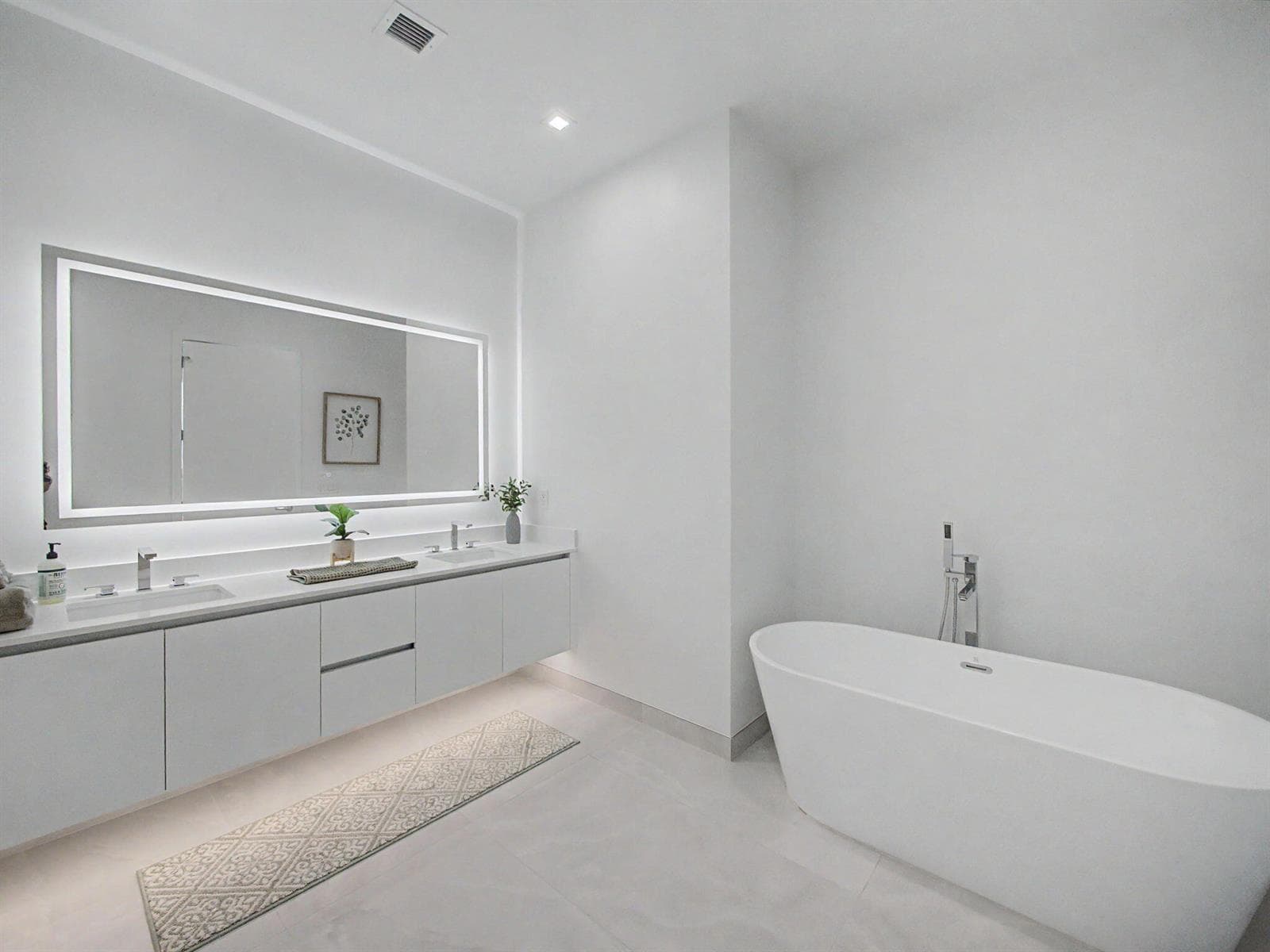 220 Lake Shore Drive 621 photo 11