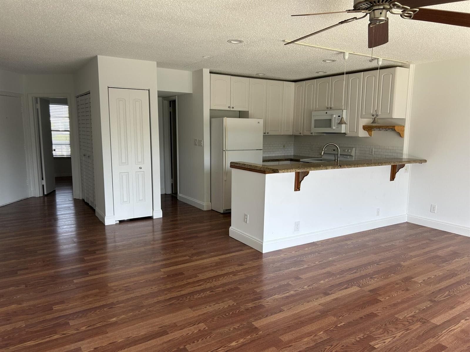 342 Southwind Drive 203 photo 6