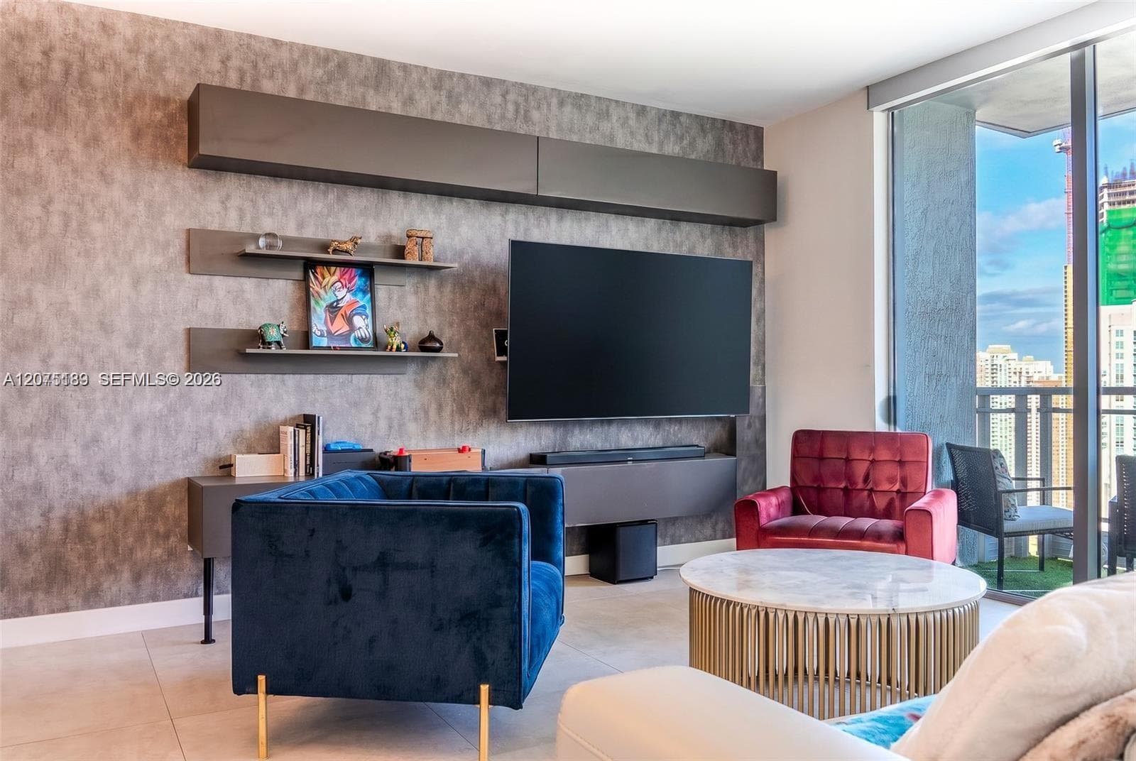 90 SW 3RD STREET 3703-1 photo 3