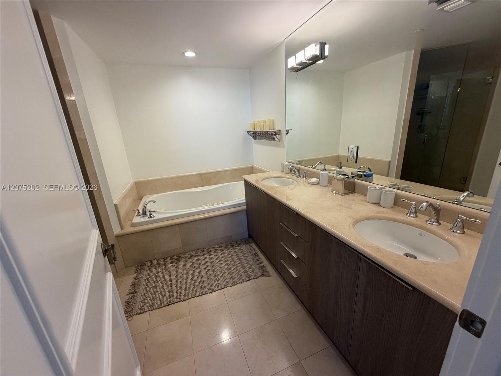 2110 N Ocean Blvd 24D photo 19