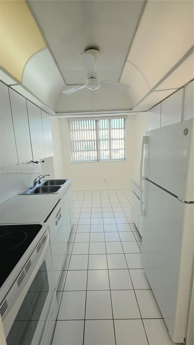 1849 S Ocean Dr 202 photo 8