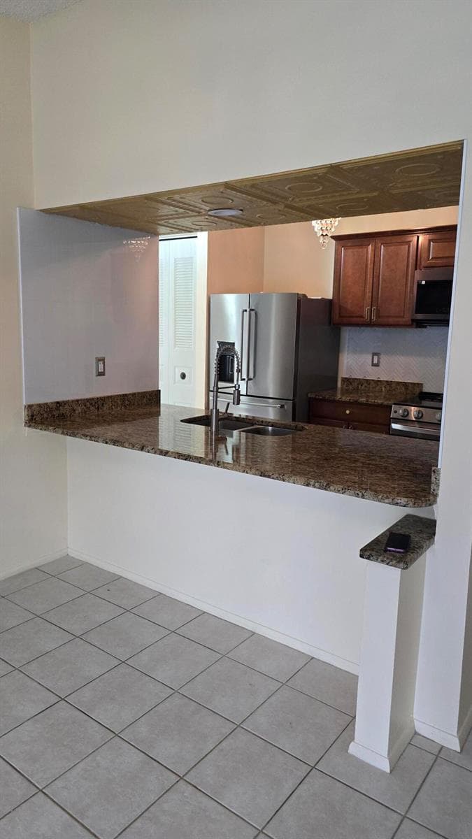 118 CAMBRIDGE Lane photo 10