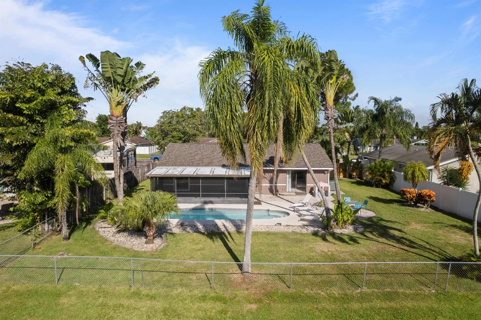 108 Cambridge Lane photo 6