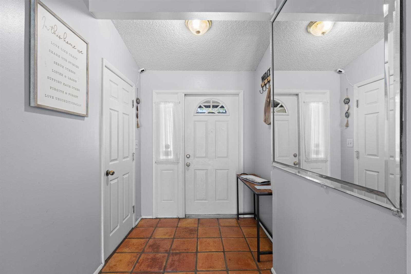 108 Cambridge Lane photo 18