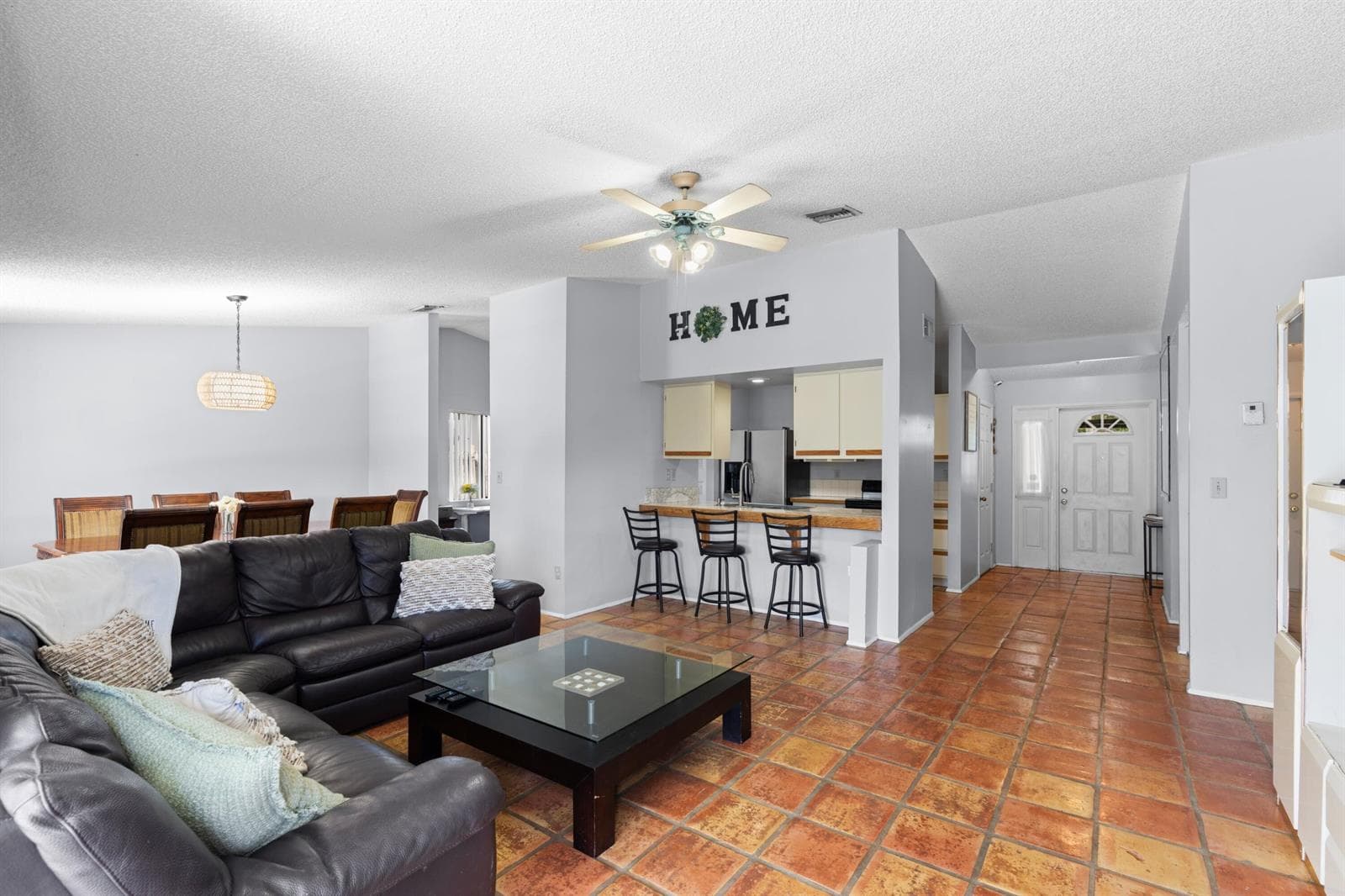 108 Cambridge Lane photo 8