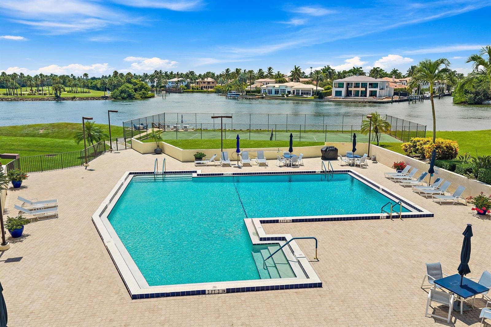 374 Golfview Road 405 photo 17