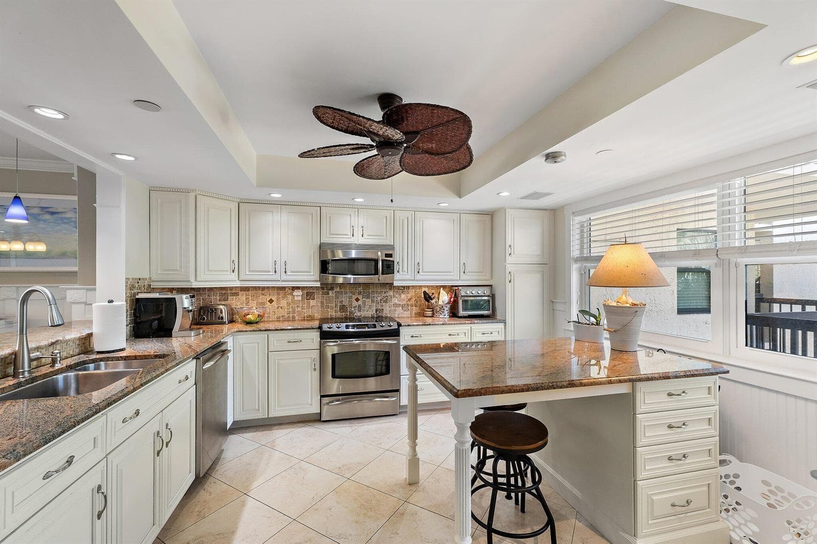 374 Golfview Road 405 photo 5