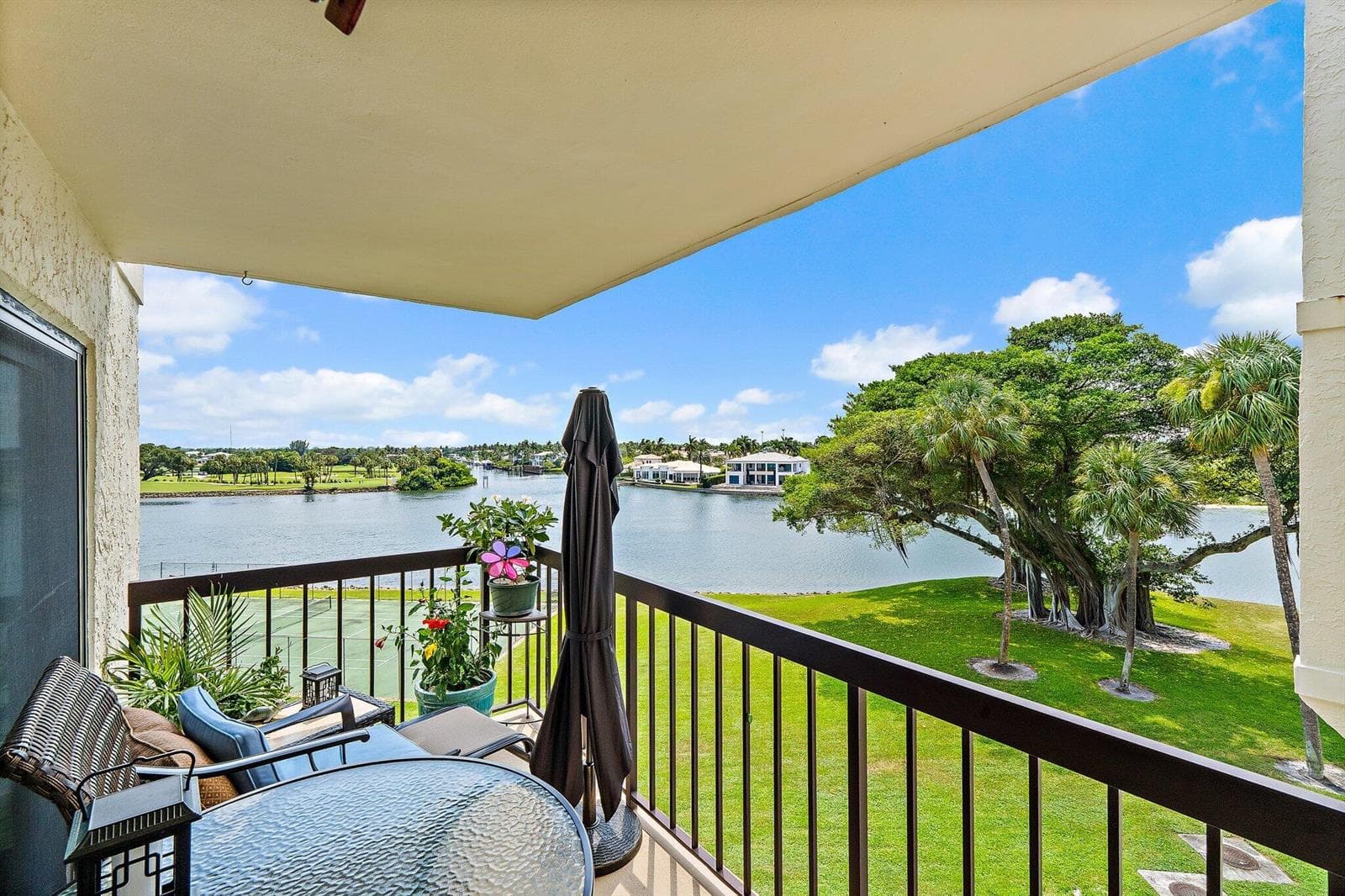 374 Golfview Road 405 photo 15