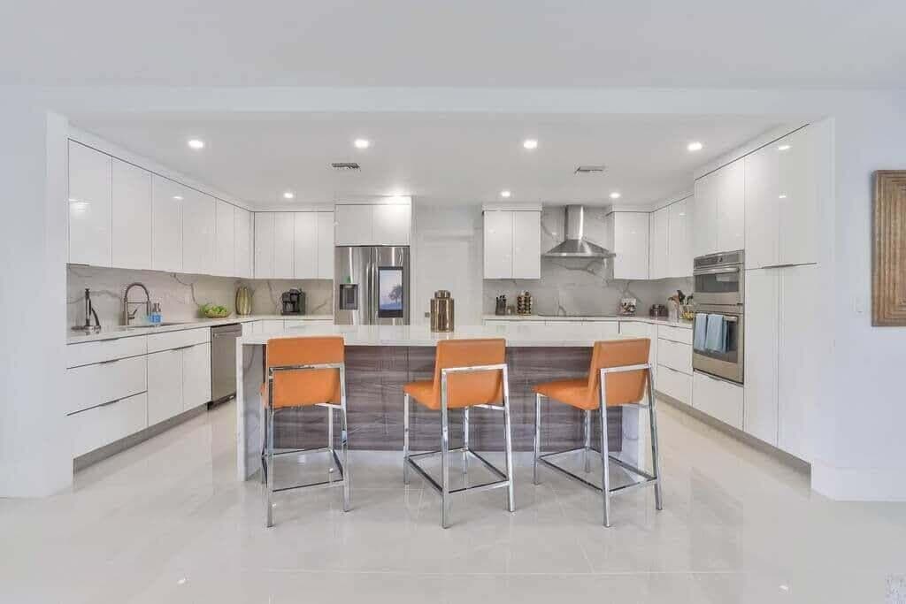 1631 Poinsettia Drive photo 5