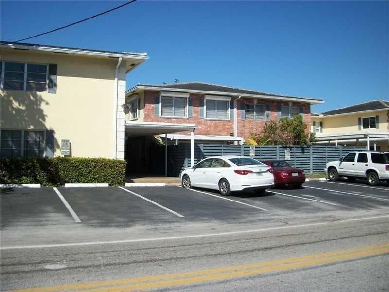 1501 SE 15TH Street 3-4 photo 2