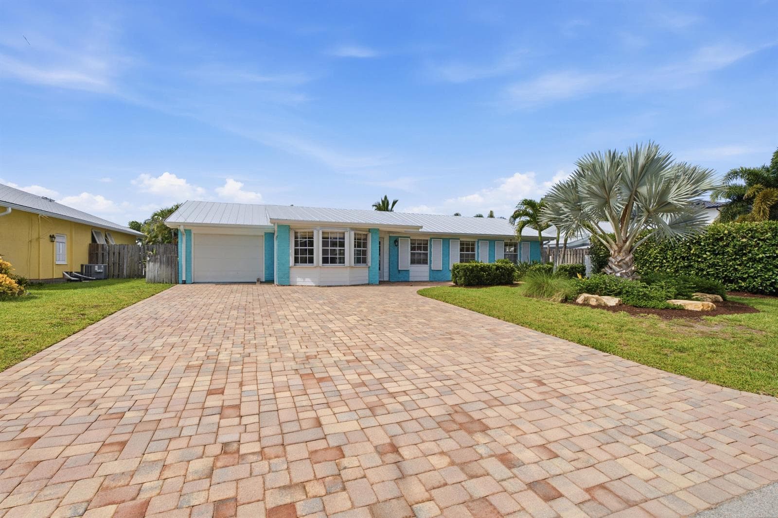 1603 SW SEAGULL Way photo 2