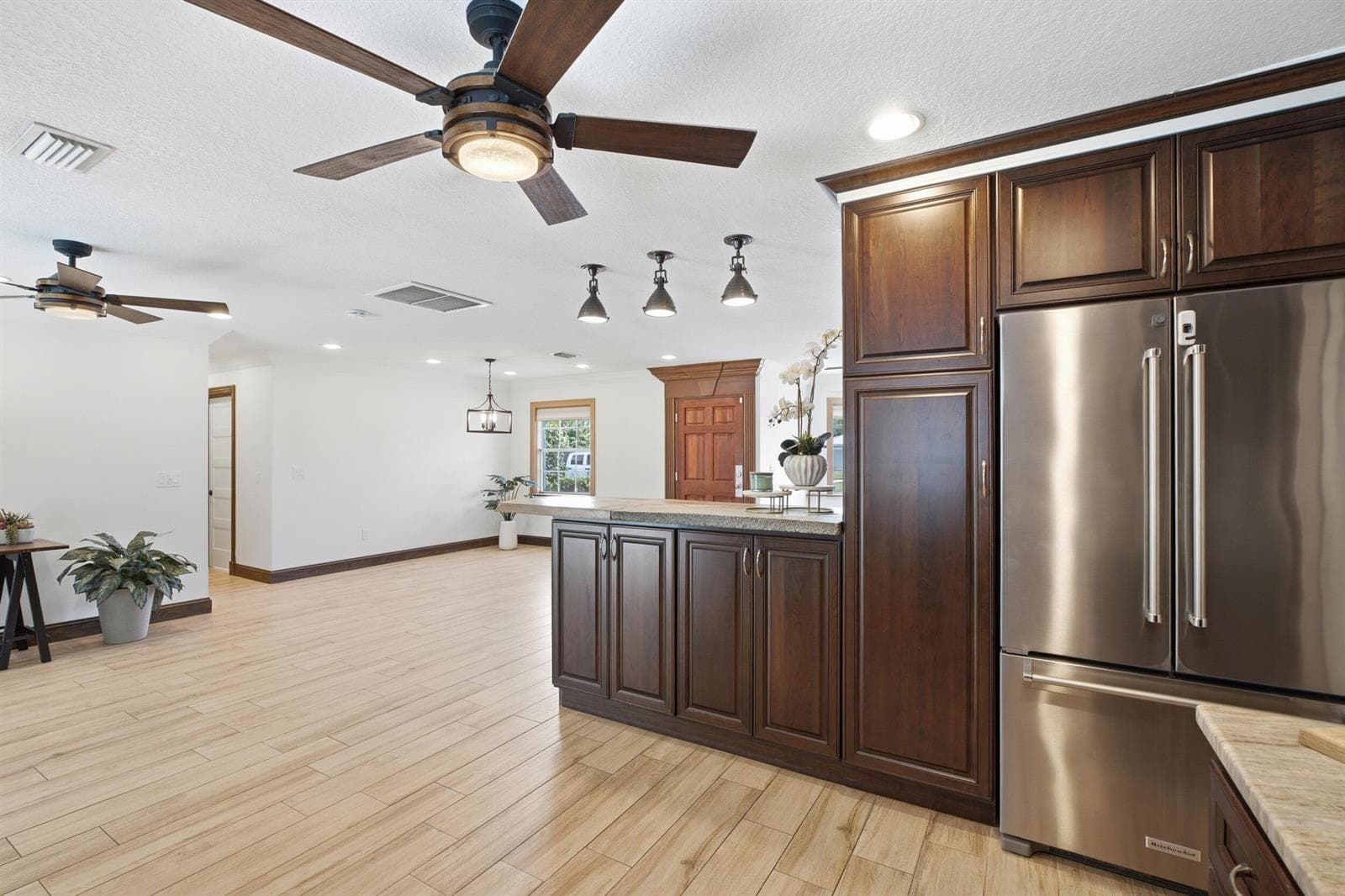 1603 SW SEAGULL Way photo 5