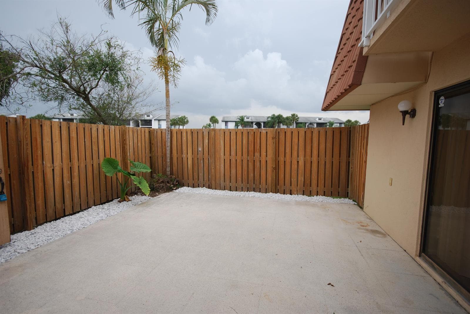 555 Green Springs Place photo 2