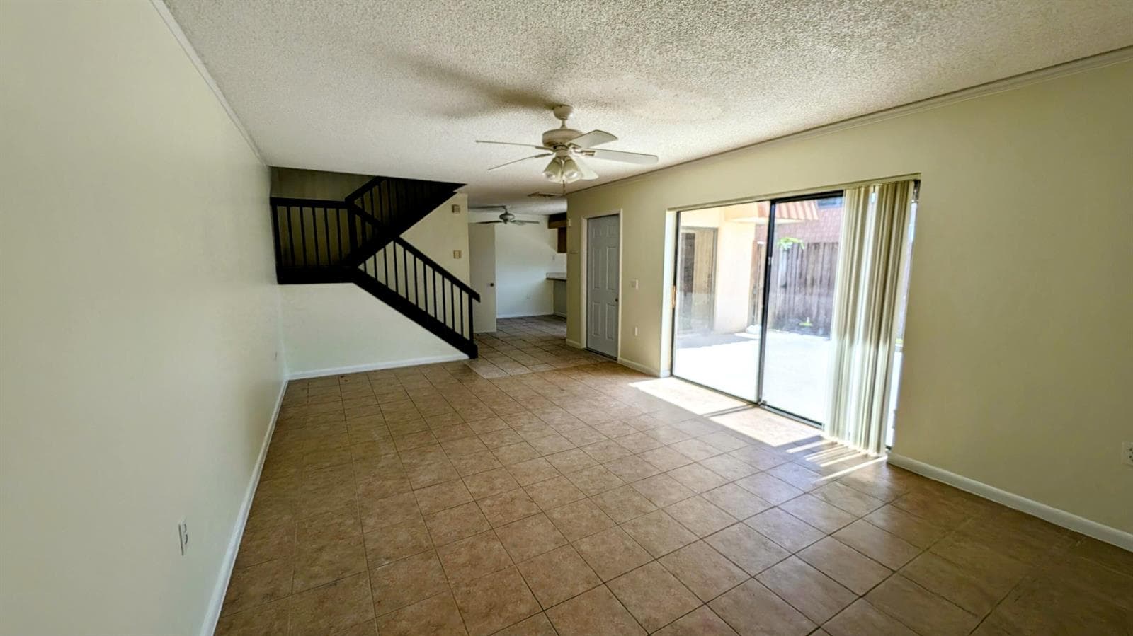 555 Green Springs Place photo 4