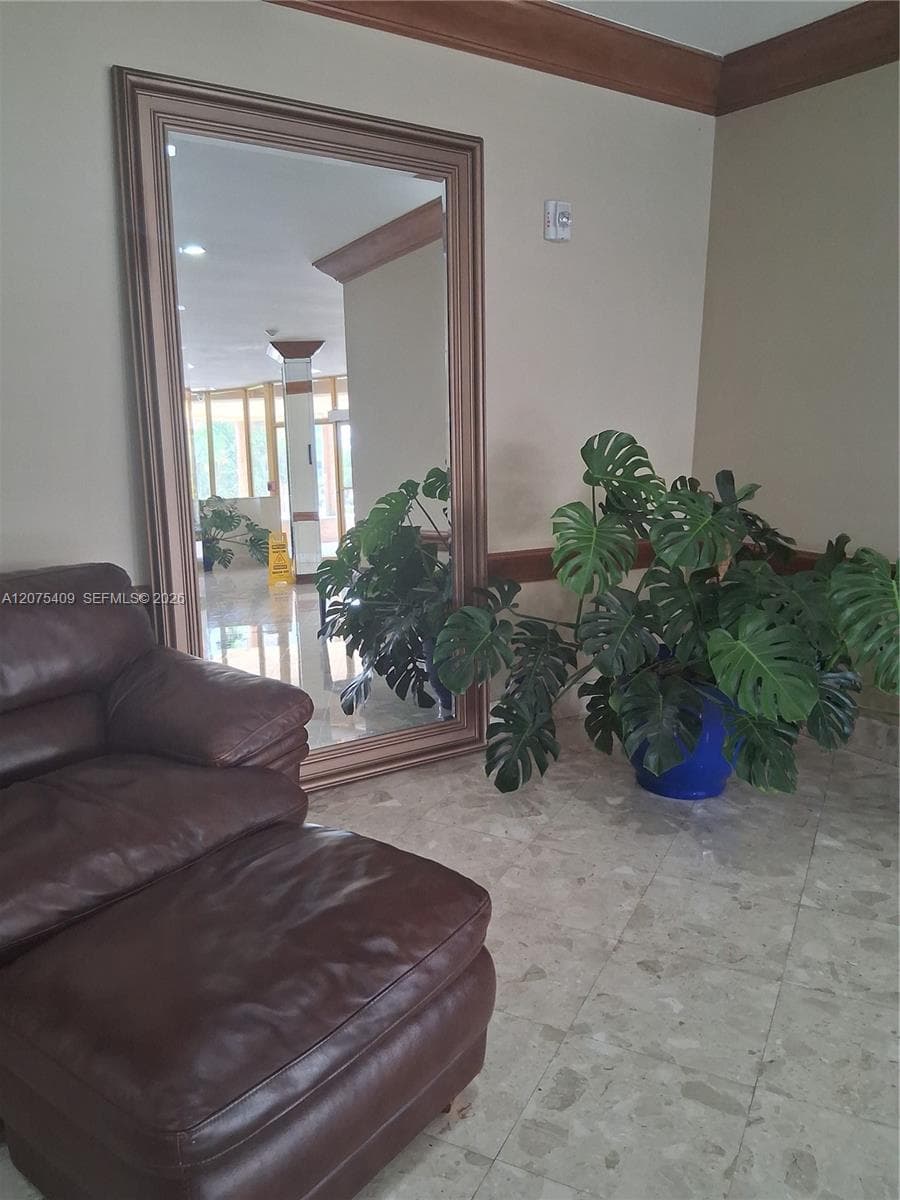 100 Golden Isles Dr 206 photo 6