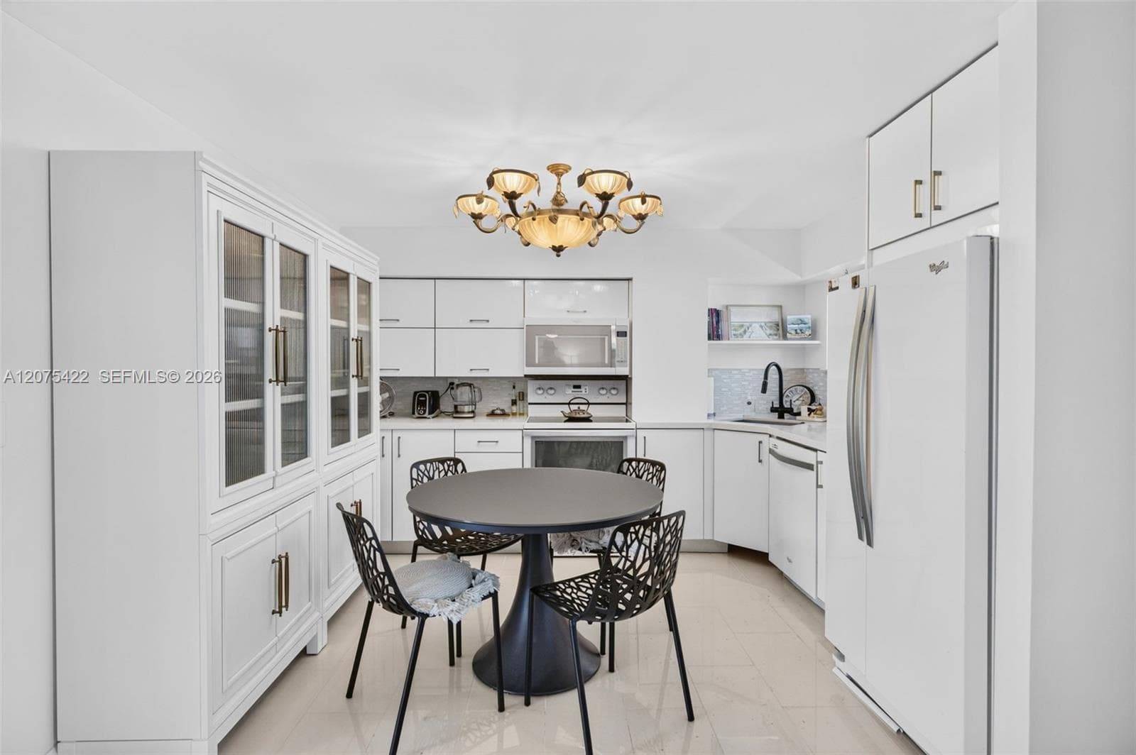 1705 N Riverside Dr 2 photo 3