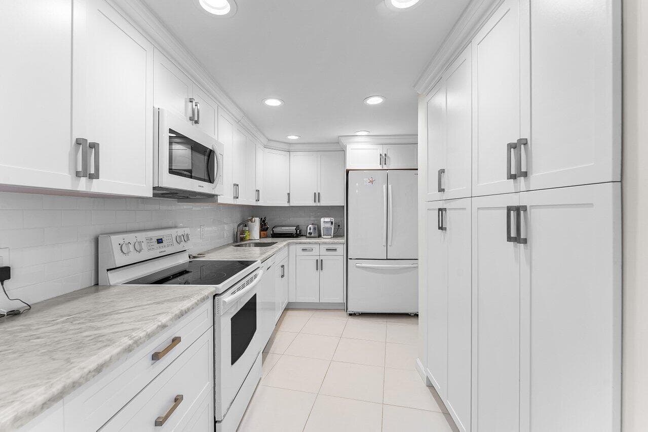 2774 S Ocean Boulevard 409 photo 6