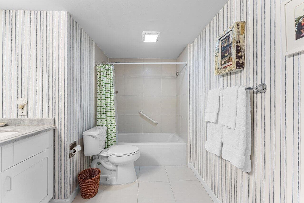 2774 S Ocean Boulevard 409 photo 11