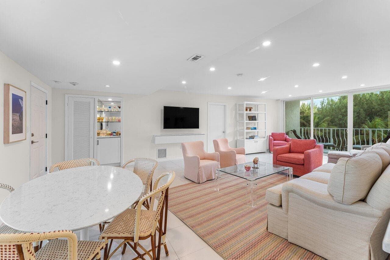 2774 S Ocean Boulevard 409 photo 4