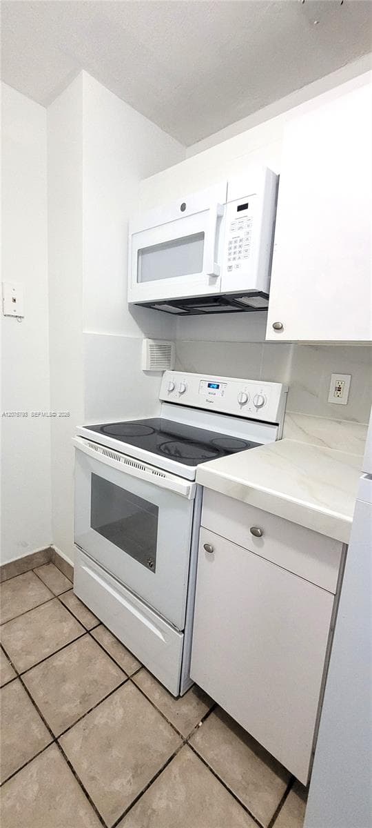 2450 NE 135th St 206 photo 5