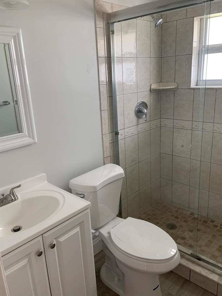 3329 Grove Road photo 5