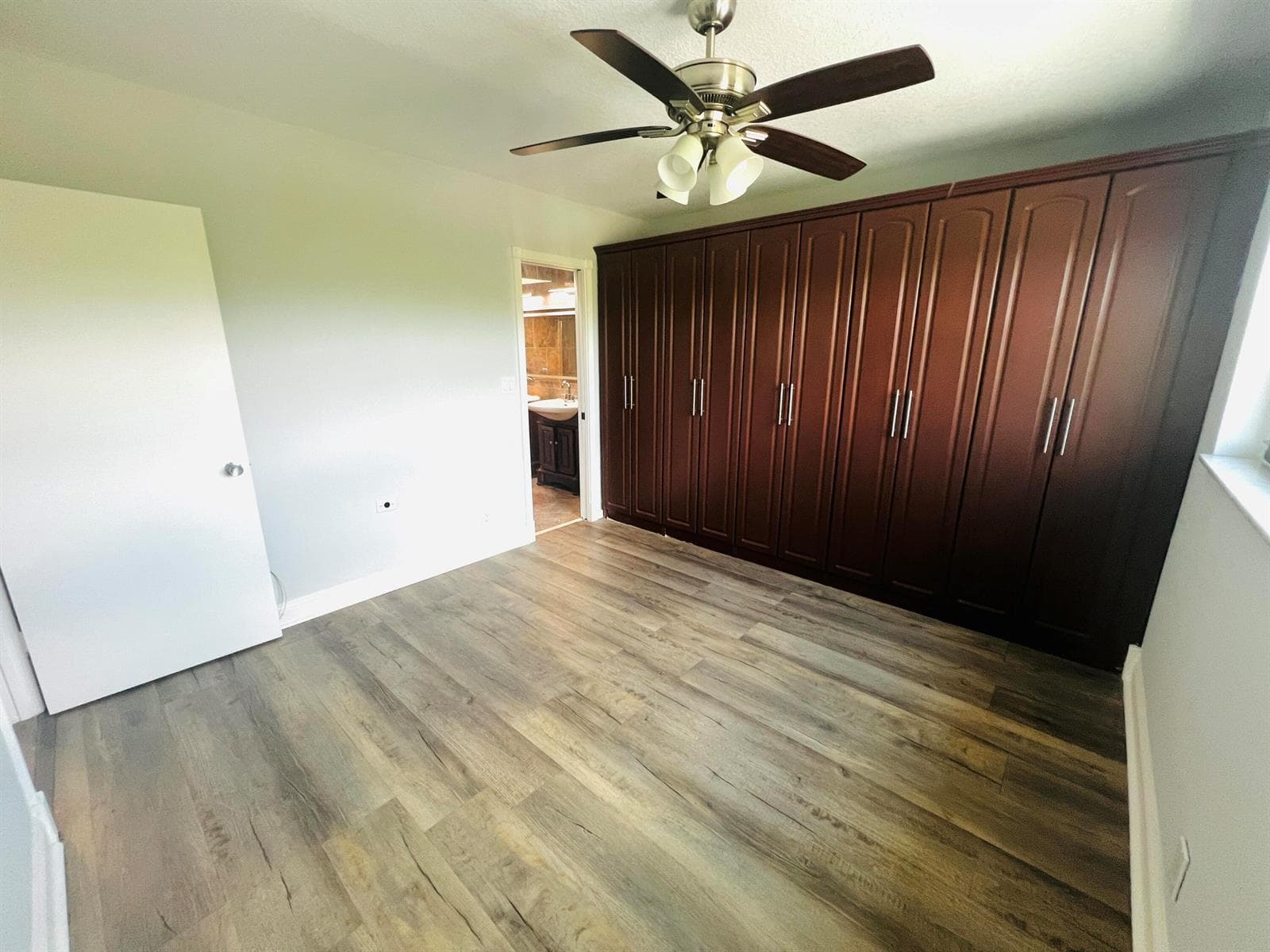 1000 River Reach Drive 320 photo 23