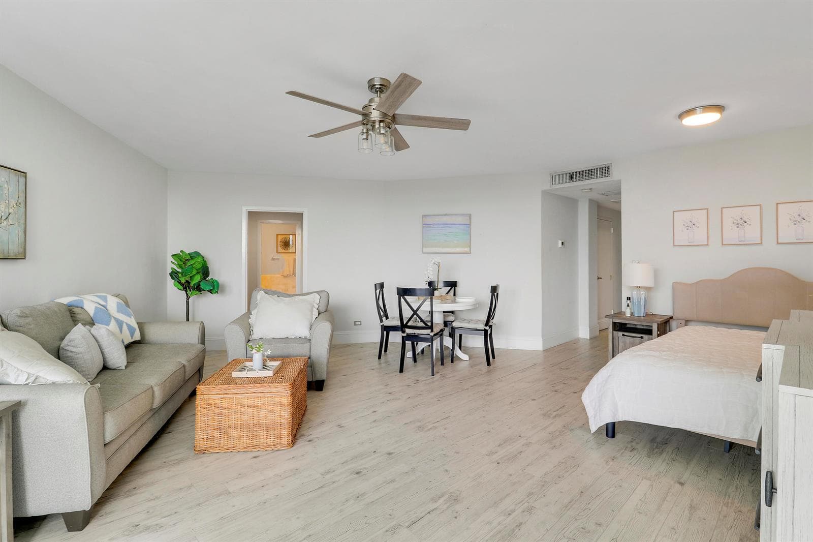 2800 N FLAGLER Drive 413 photo 15