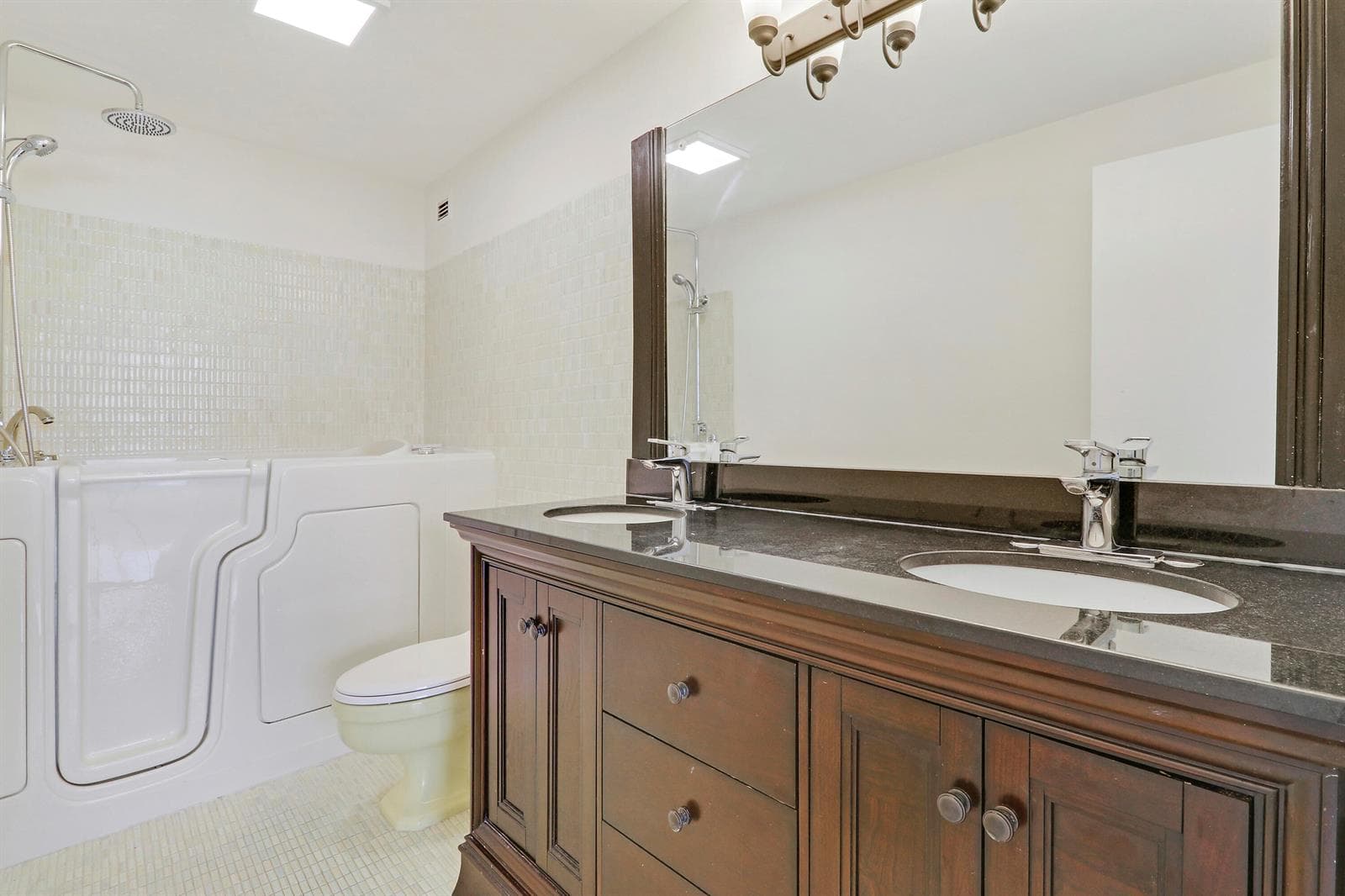 2800 N FLAGLER Drive 815 photo 17