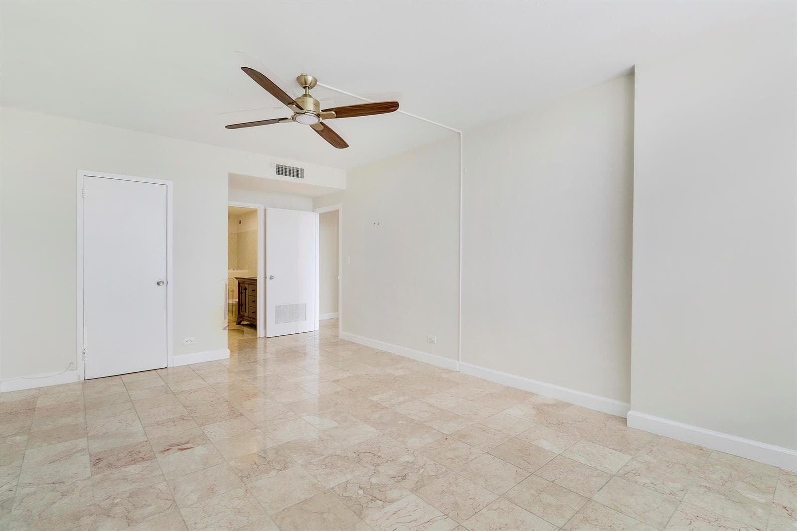 2800 N FLAGLER Drive 815 photo 16