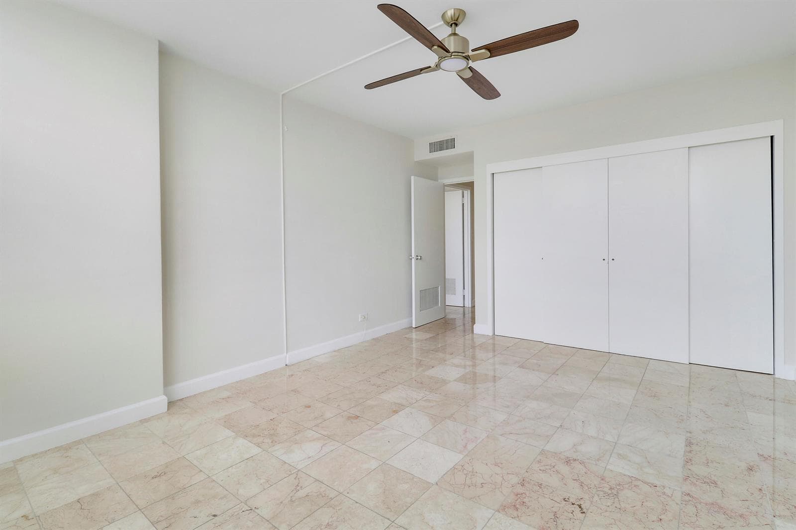 2800 N FLAGLER Drive 815 photo 12
