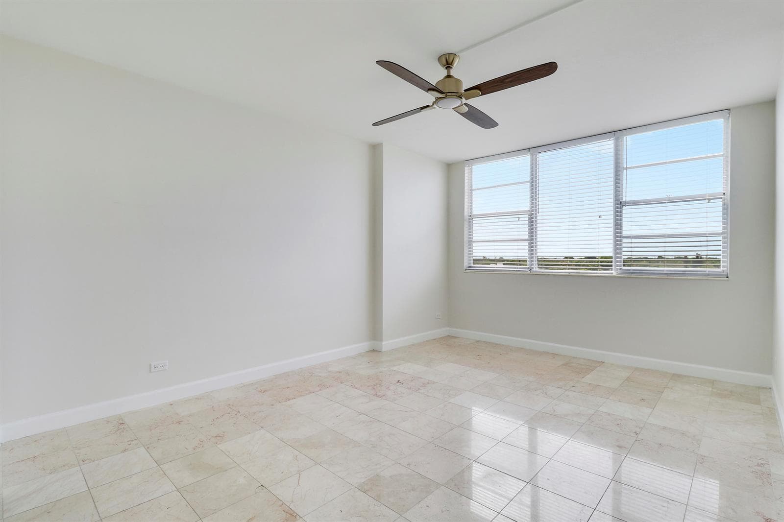 2800 N FLAGLER Drive 815 photo 15