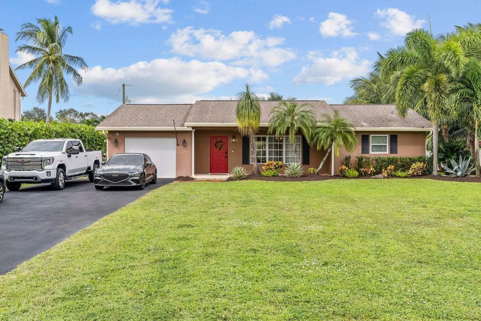 3929 LOWSON Boulevard photo 2