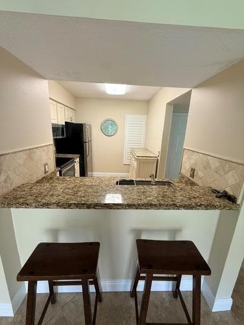 1035 LAKE SHORE Drive 103 photo 5