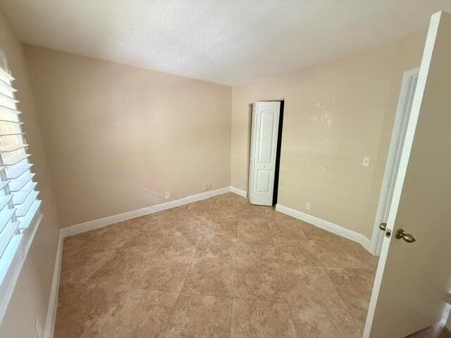 1035 LAKE SHORE Drive 103 photo 14