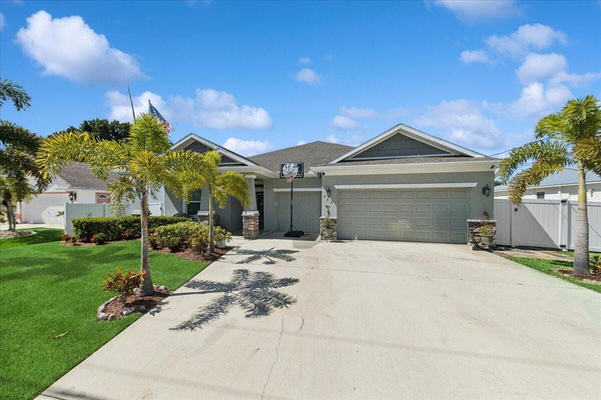 343 SE FISK Road photo 3