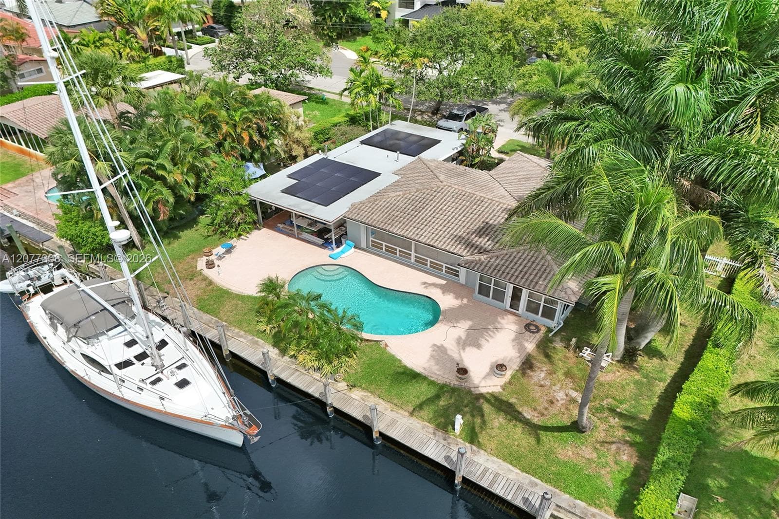 1312 Tangelo Isle photo 3