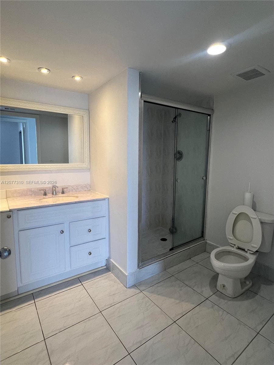 17500 N Bay Rd S907 photo 13