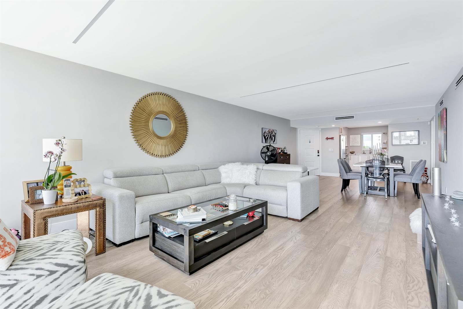 301 LAKE SHORE Drive 302 photo 13