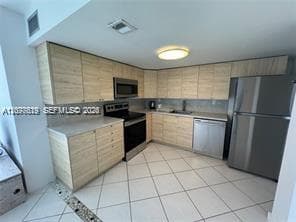 851 Three Island Blvd 418 photo 7